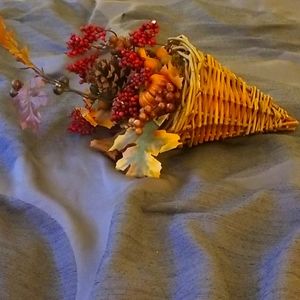 Fall Decorations: Cornucopia